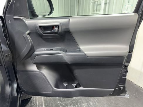 Used 2023 Toyota Tacoma SR AWD/4WD image 11