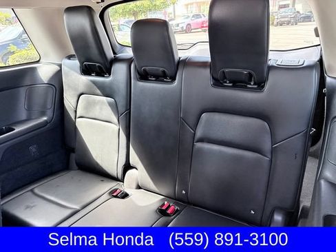 Used 2022 Nissan Pathfinder SL AWD/4WD image 8