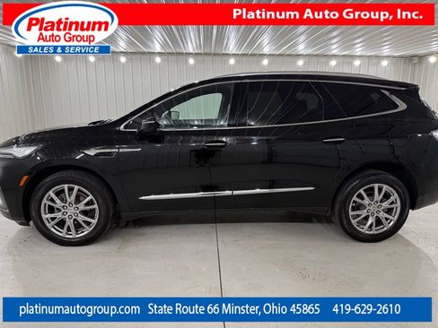 Used 2023 Buick Enclave Essence w/ Experience Buick Package FWD image 2
