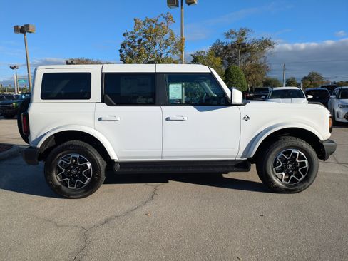 New 2025 Ford Bronco Outer Banks AWD/4WD image 3