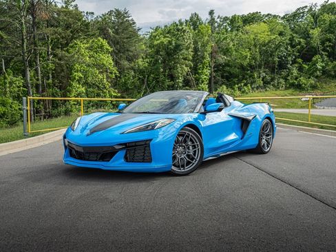 Used 2023 Chevrolet Corvette Z06 w/ Stealth Interior Trim Package RWD image 95
