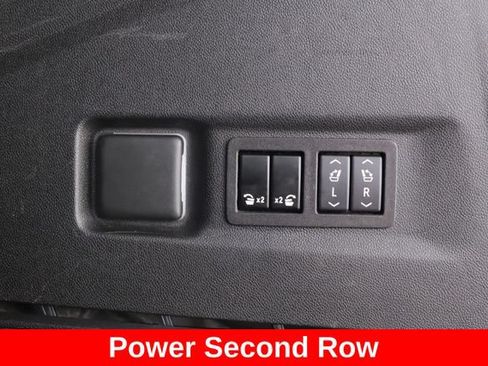Used 2024 GMC Yukon XL Denali AWD/4WD image 34