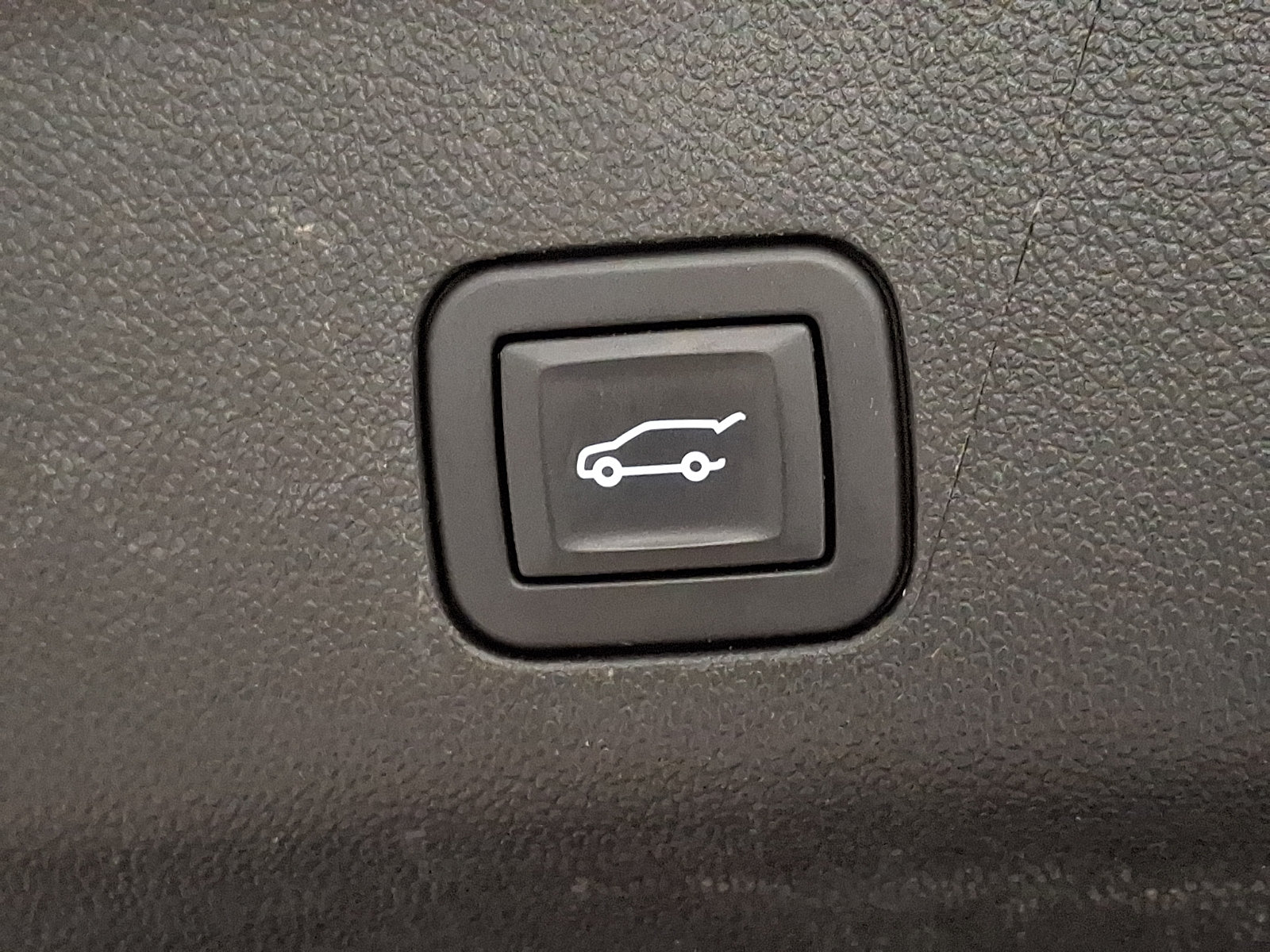 Certified 2023 Cadillac Escalade ESV V AWD/4WD image 22