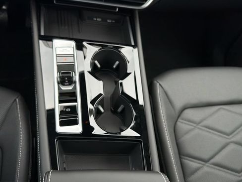 New 2026 Volkswagen Atlas SE FWD image 18