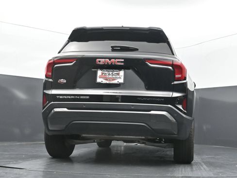 Used 2025 GMC Terrain Elevation AWD/4WD image 40