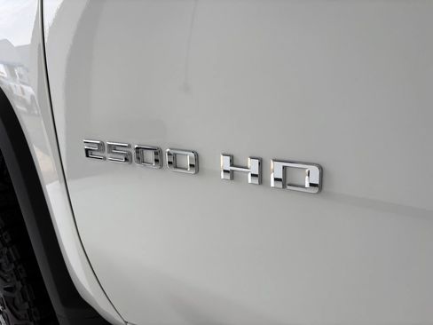 New 2026 Chevrolet Silverado 2500 ZR2 AWD/4WD image 28