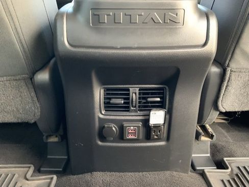 Used 2019 Nissan Titan SV w/ SV Convenience Package image 37