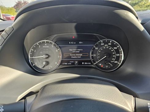 Used 2023 INFINITI QX80 Premium Select w/ Cargo Package image 32