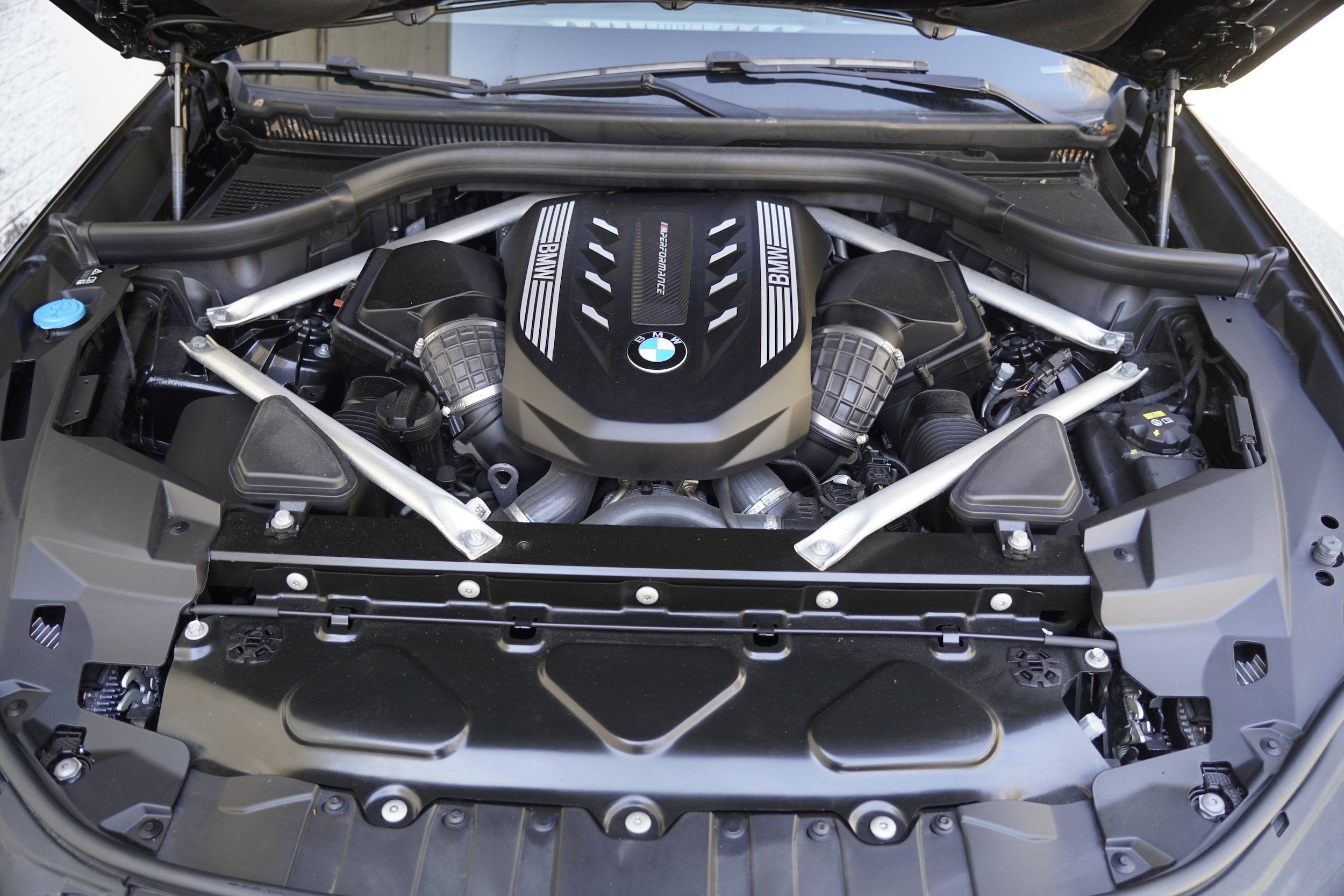 Used 2021 BMW X6 M50i w/ Premium Package AWD/4WD image 11