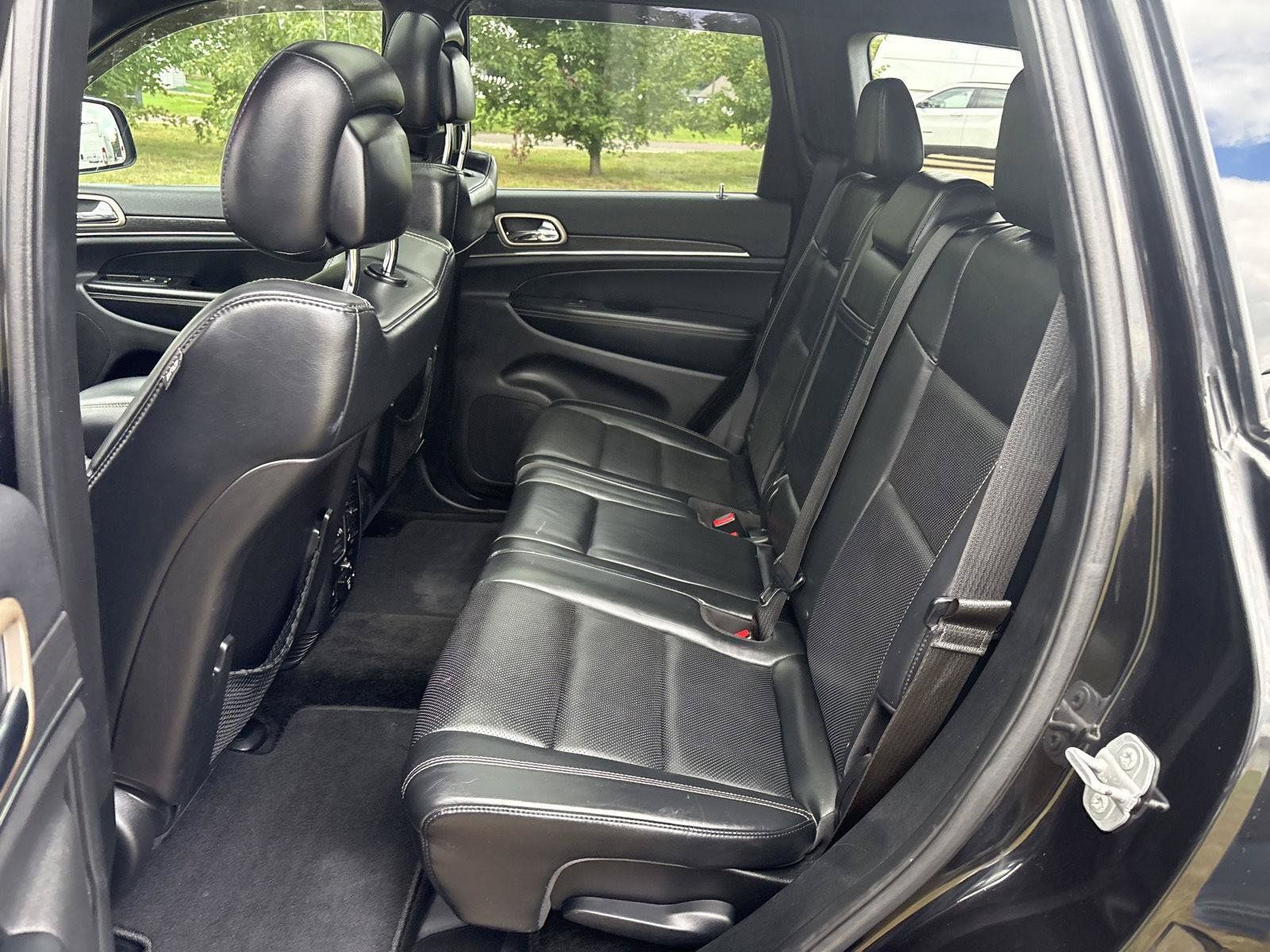 Used 2015 Jeep Grand Cherokee Limited w/ Luxury Group II AWD/4WD image 10