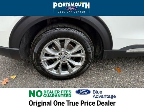 Certified 2022 Ford Explorer XLT w/ Equipment Group 202A image 32