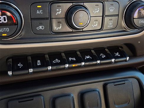 Used 2017 GMC Sierra 1500 Denali w/ Denali Ultimate Package image 24