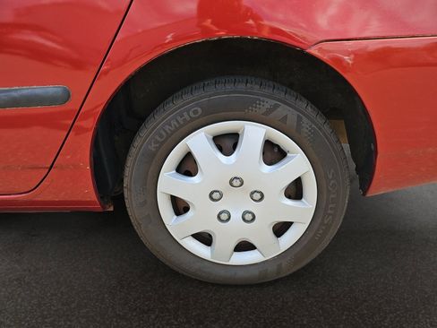 Used 2005 Toyota Corolla CE FWD image 40