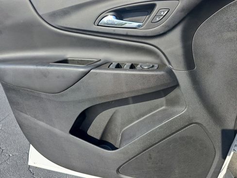 Used 2023 Chevrolet Equinox LT image 29