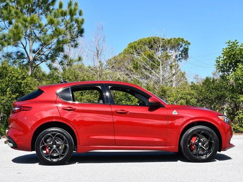 Used 2018 Alfa Romeo Stelvio Quadrifoglio w/ Driver Assist Dynamic Package image 34