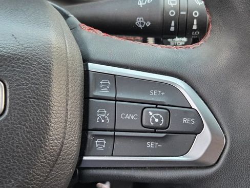 Used 2024 Jeep Compass Trailhawk AWD/4WD image 29