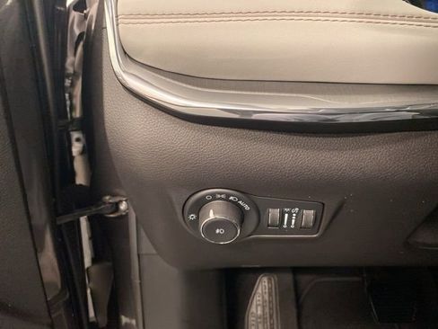 Used 2023 Jeep Compass Limited w/ Sun and Sound Group AWD/4WD image 18