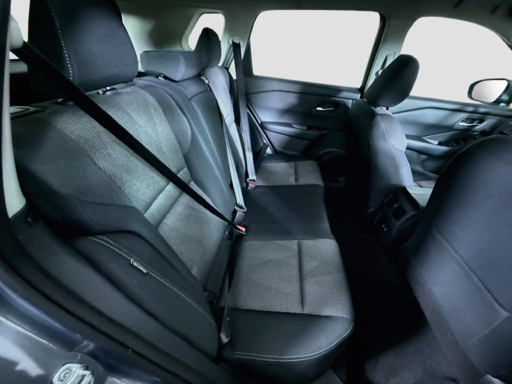Certified 2025 Nissan Rogue SV FWD image 29