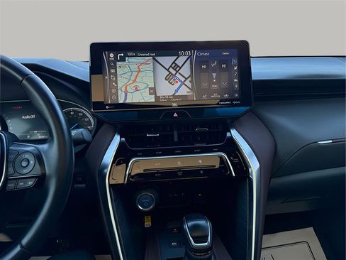 Used 2021 Toyota Venza Limited image 17