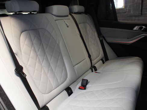 Used 2024 BMW X5 sDrive40i w/ Premium Package RWD image 46
