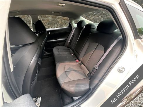 Used 2016 Kia Optima LX FWD image 21