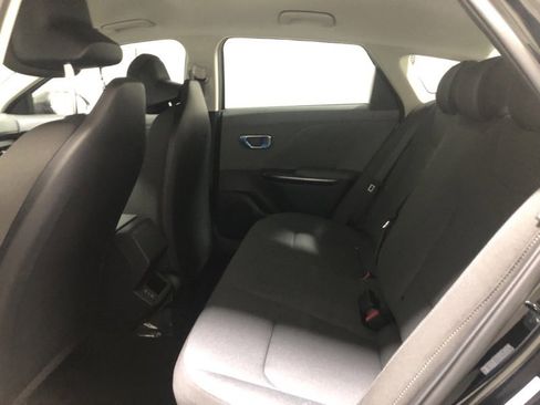 New 2025 Kia K4 LX image 15