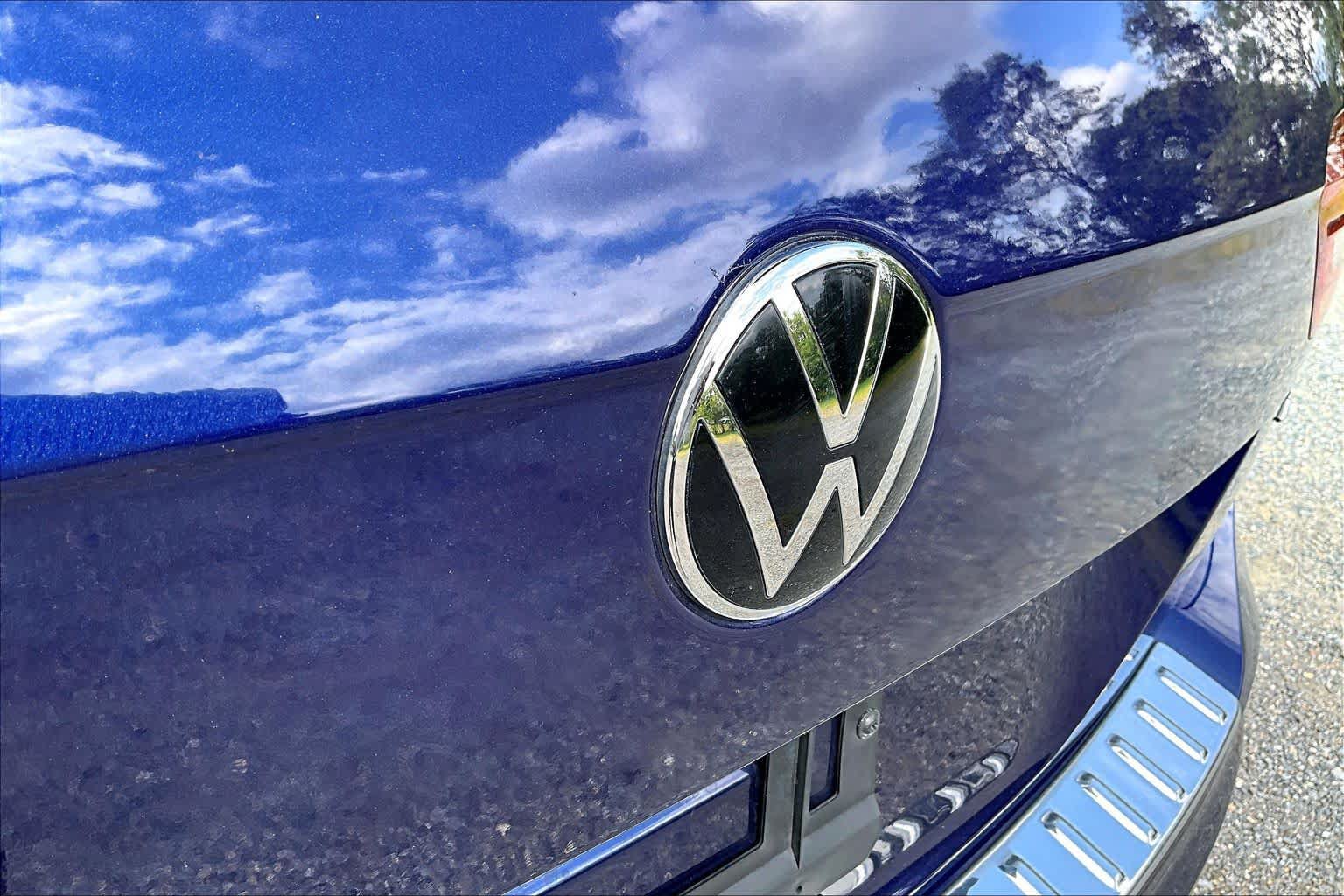 Used 2022 Volkswagen Tiguan SE AWD/4WD image 31