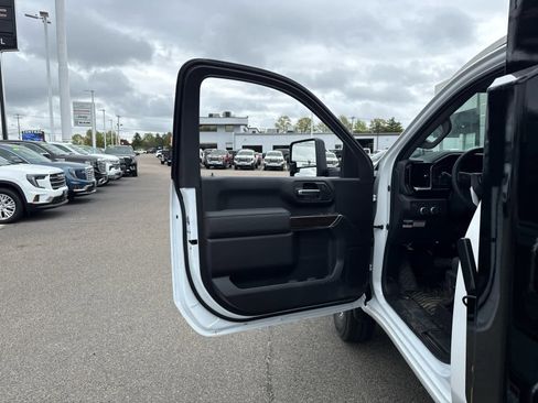 New 2026 GMC Sierra 3500 SLE w/ SLE Convenience Package AWD/4WD image 14