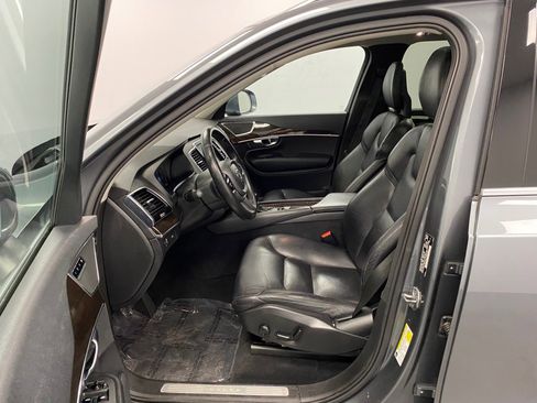Used 2017 Volvo XC90 T6 Momentum w/ Vision Package AWD/4WD image 20