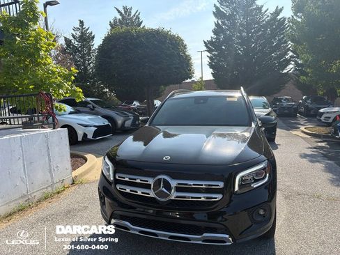 Used 2022 Mercedes-Benz GLB 250 4MATIC w/ Premium Package Lite image 1