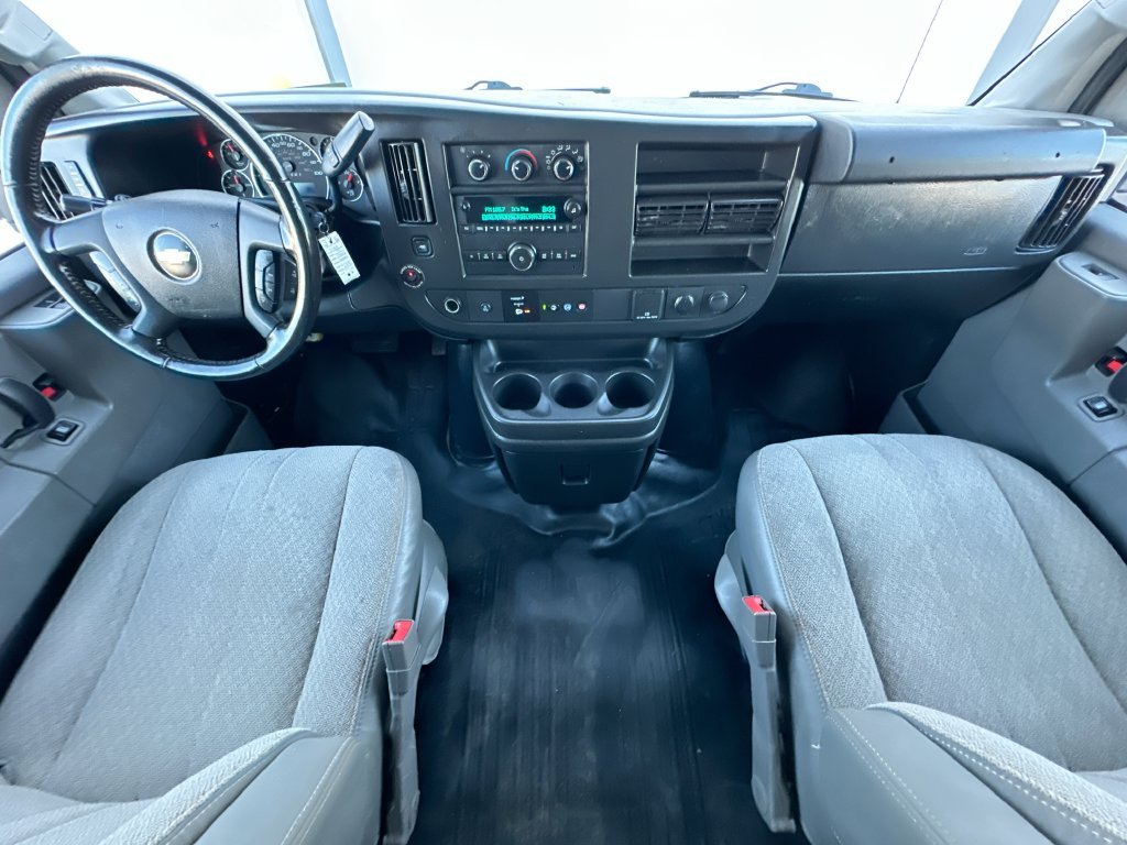 Used 2020 Chevrolet Express 3500 w/ Power Convenience Package RWD image 9