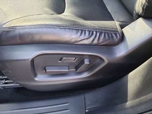 Used 2018 MAZDA CX-9 Touring w/ Touring Premium Package image 17