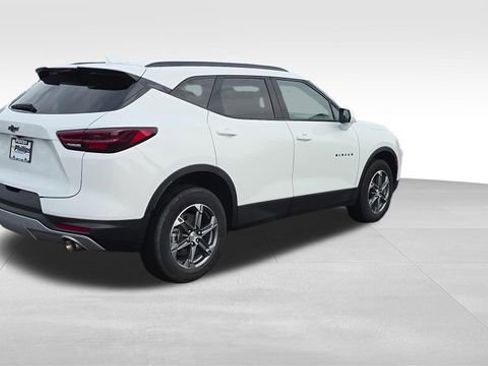 Certified 2024 Chevrolet Blazer LT w/ Convenience Package FWD image 5