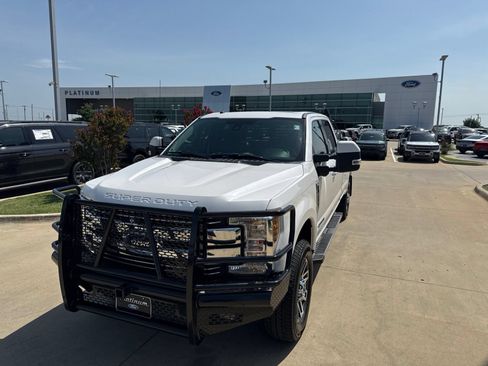 Used 2018 Ford F350 Lariat w/ Lariat Ultimate Package AWD/4WD image 23
