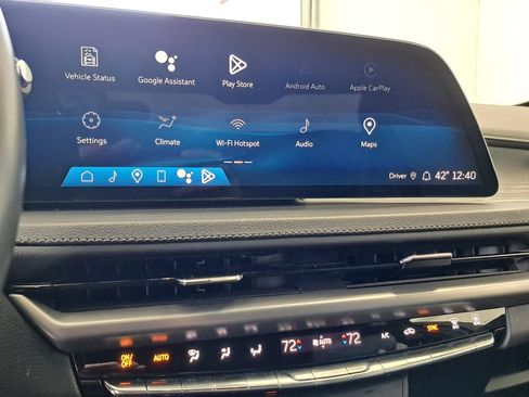 Used 2024 Cadillac XT4 Premium Luxury image 15