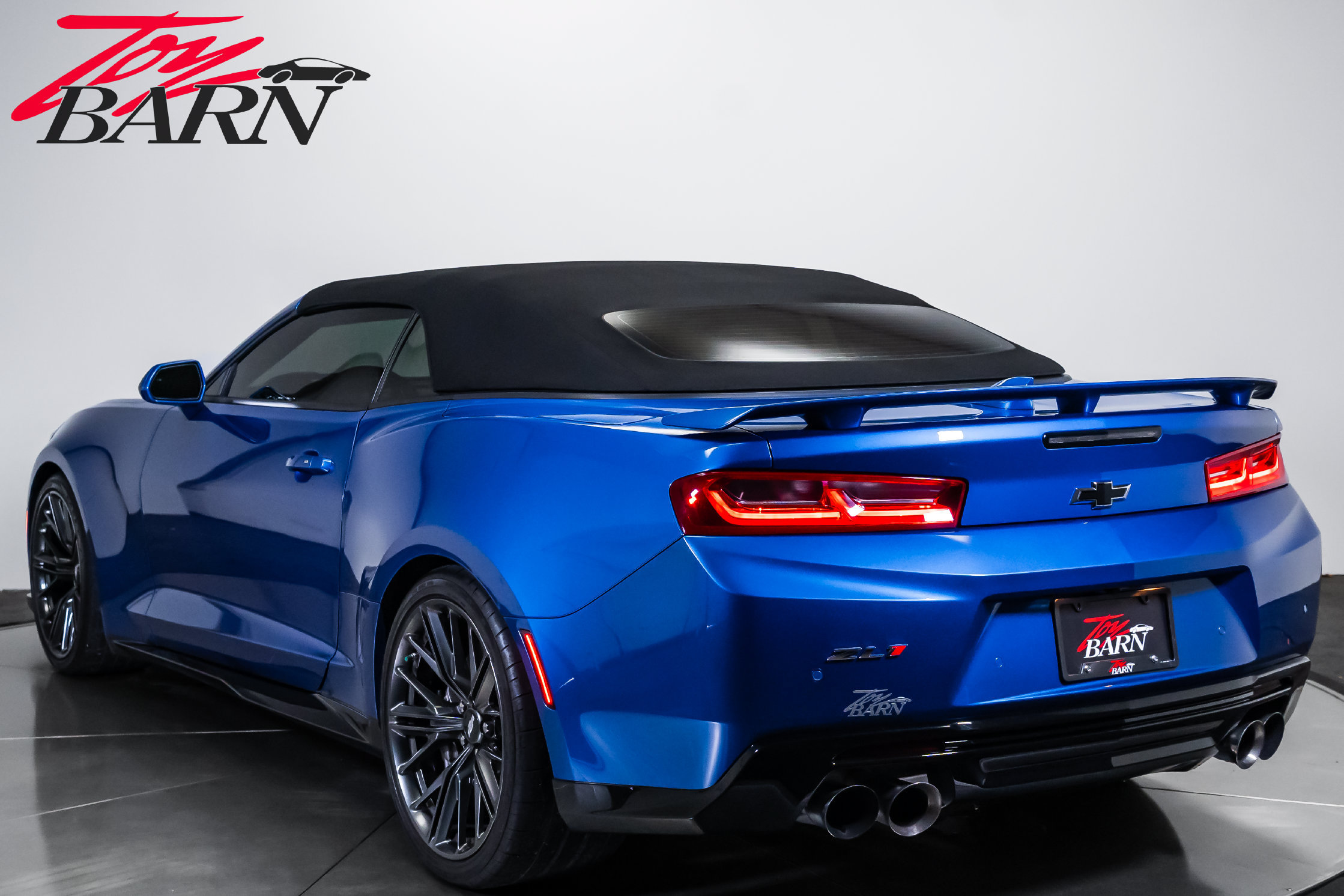 Used 2018 Chevrolet Camaro ZL1 RWD image 11