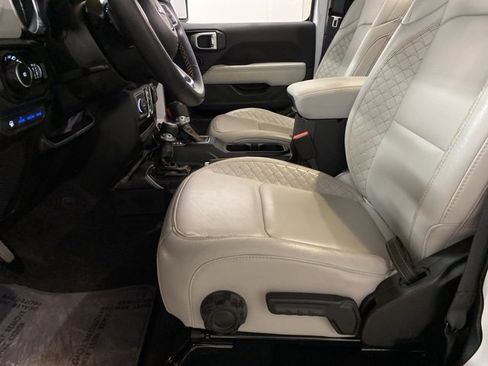Used 2021 Jeep Wrangler Unlimited Sahara image 65