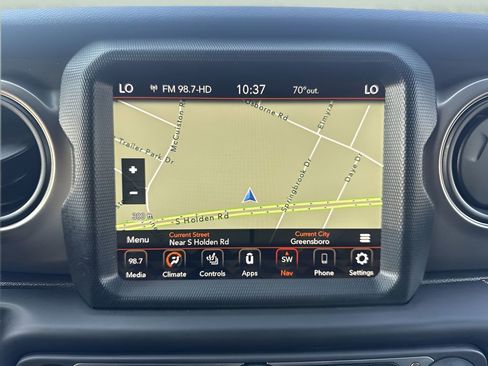 Used 2023 Jeep Wrangler Unlimited w/ Sun & Screen Package image 19