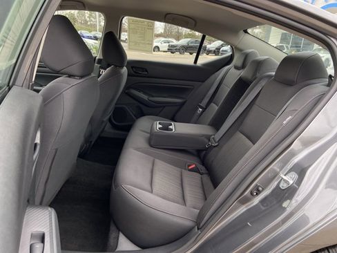 Used 2024 Nissan Altima 2.5 SV image 15