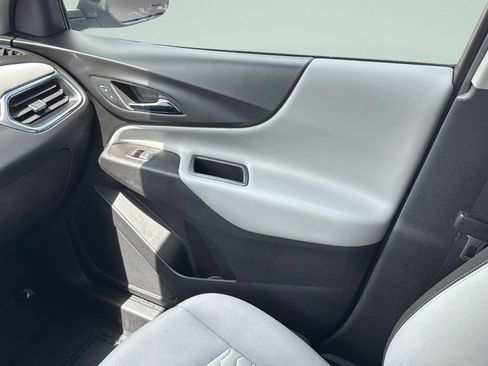 Used 2020 Chevrolet Equinox LT FWD image 13