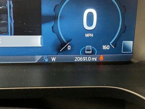 Used 2023 Ford Expedition Limited image 16