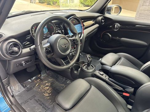 Certified 2023 MINI Cooper S FWD image 11