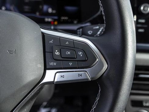 Used 2022 Volkswagen Taos SE image 13