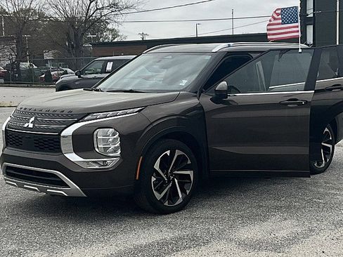 Used 2024 Mitsubishi Outlander SEL image 15
