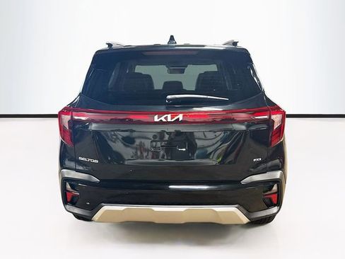 Used 2025 Kia Seltos EX w/ EX Sunroof Package AWD/4WD image 6
