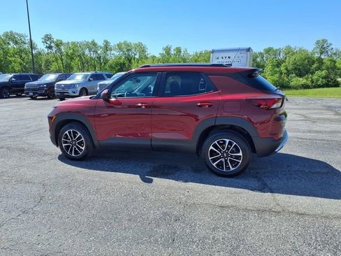 Used 2024 Chevrolet TrailBlazer LT w/ LT Cold Weather Package FWD image 29