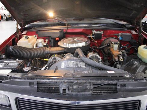 Used 1990 GMC Sierra 1500 2WD Regular Cab image 17