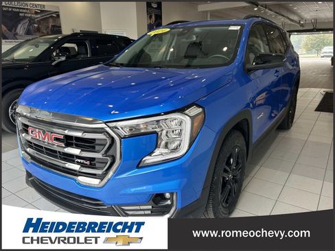 Used 2024 GMC Terrain AT4 w/ LPO, Floor Liner Package AWD/4WD image 6