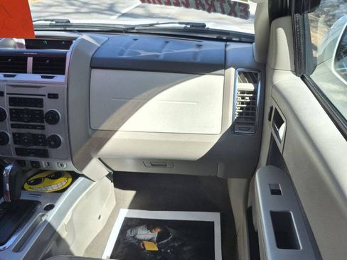 Used 2010 Mercury Mariner Premier AWD/4WD image 10