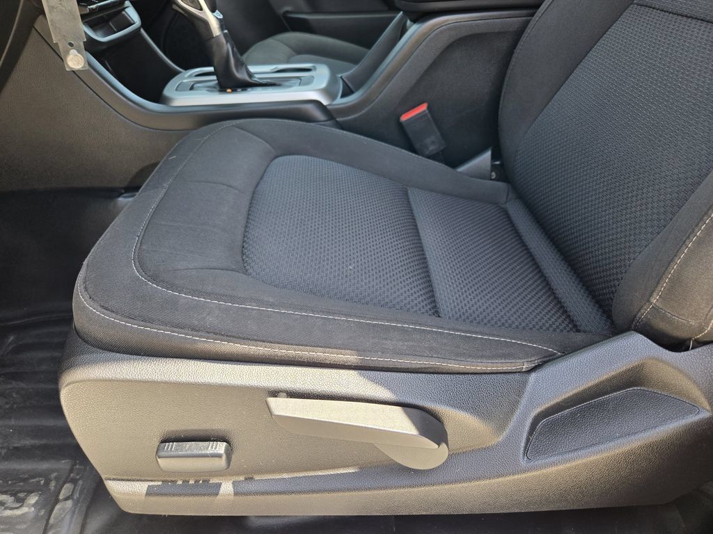 Used 2022 Chevrolet Colorado LT w/ Fleet Safety Package RWD image 25